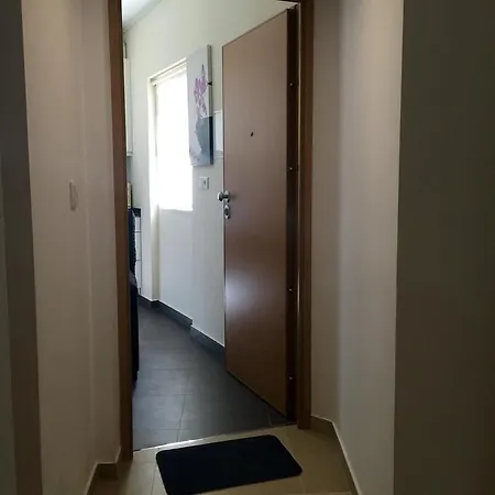 Queen Apartment
